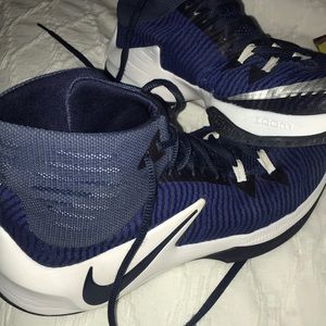 Nike zoom men’s basketball shoes